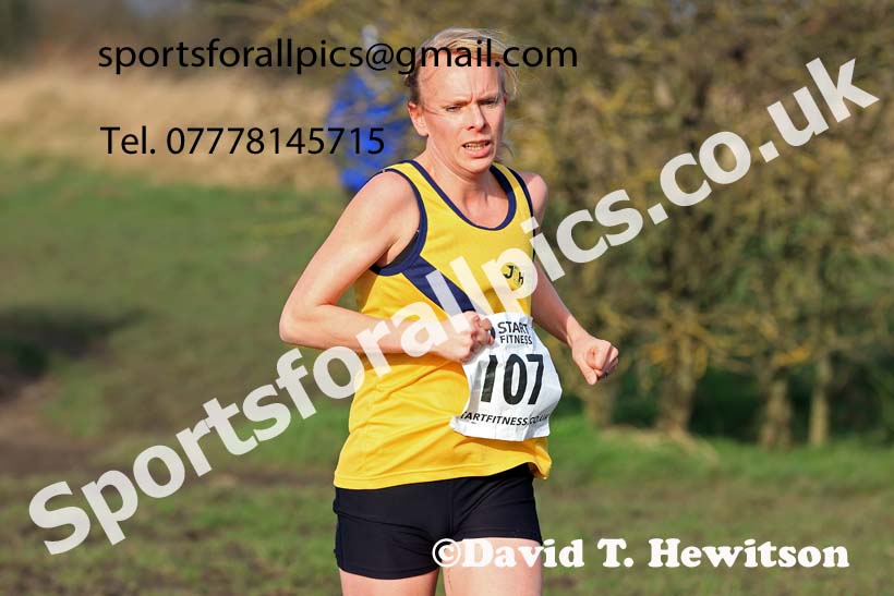 Womens 35 and Over and Mens 65 and Over, 2024 NEMAA Cross Country Champs., Wallsend. Photo: David T. Hewitson/Sports for All Pics